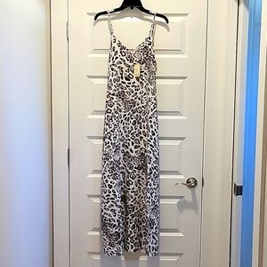 NWT Snow Leopard Print JODIFL Maxi Dress Size Small